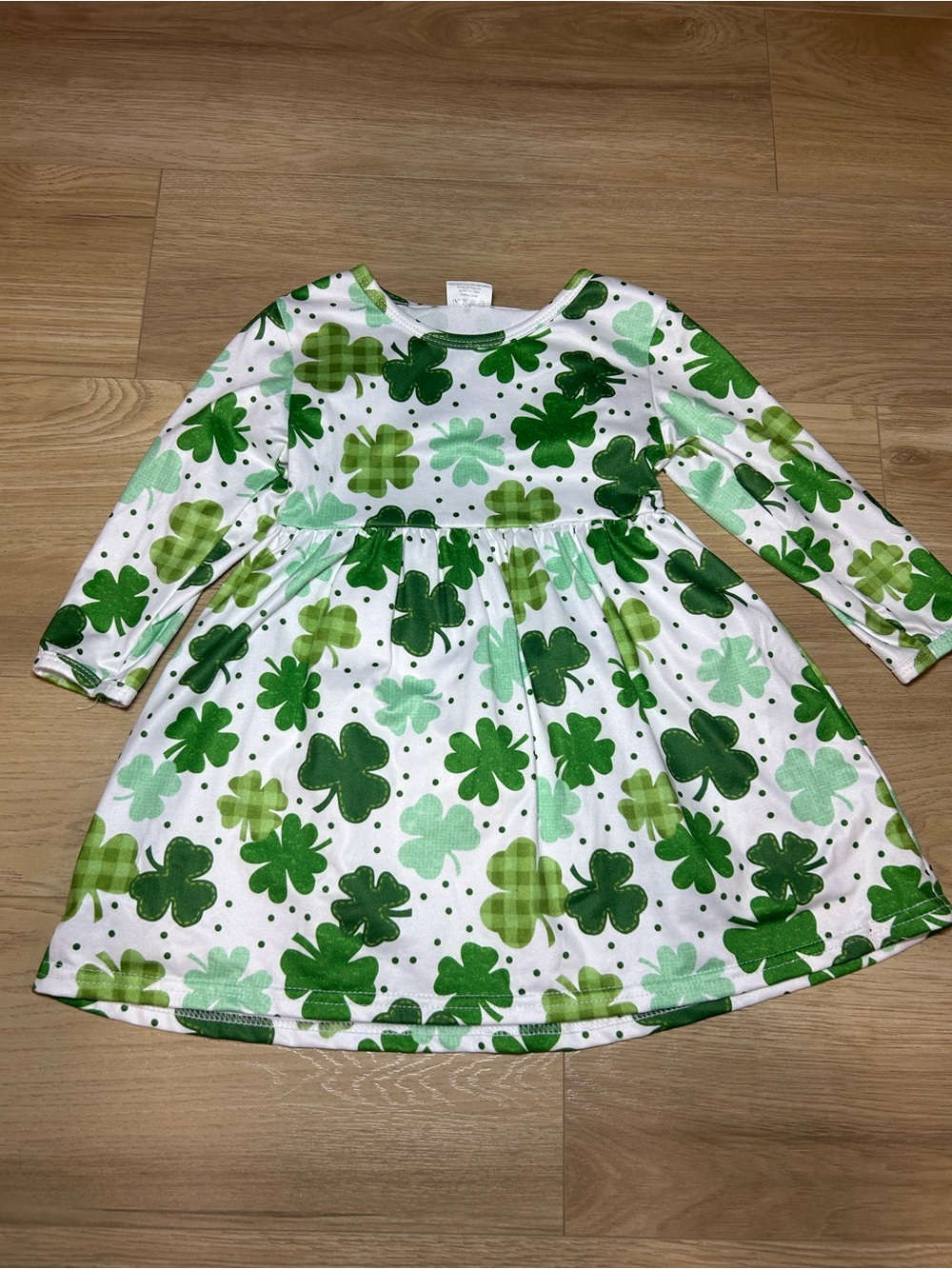 Source Unknown White and Green Shamrock Print Long Sleeve Dress